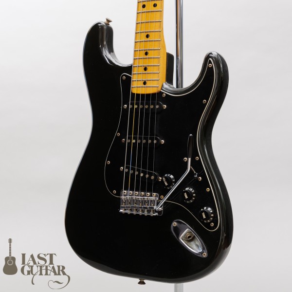 Fender Stratocaster '80 Black/Maple | LAST GUITAR OFFICIAL WEBSITE