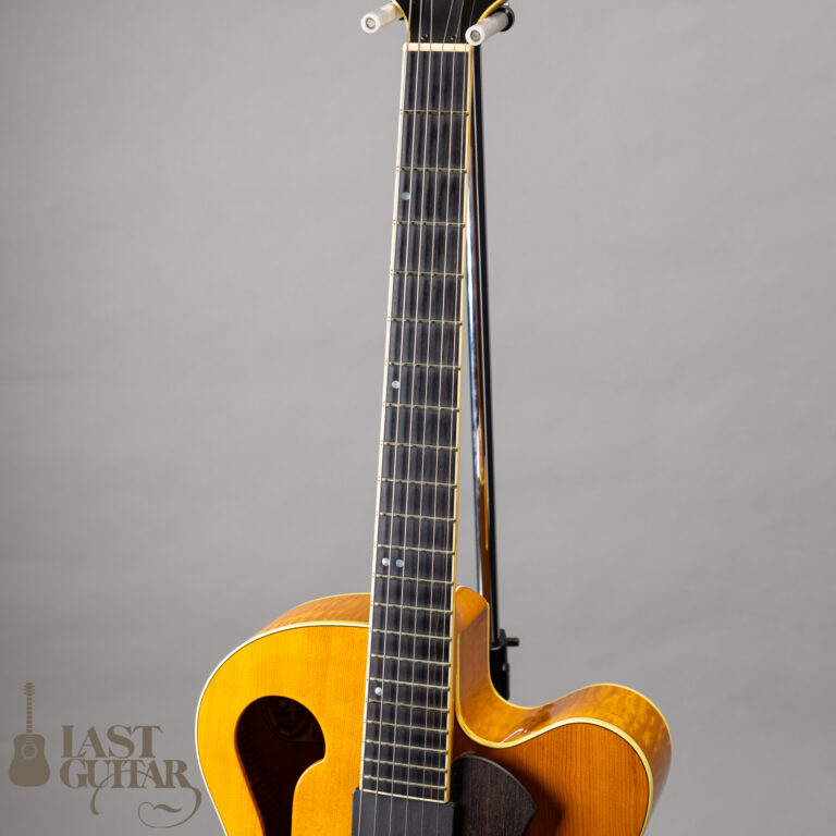 Tacoma AJF28C Archtop