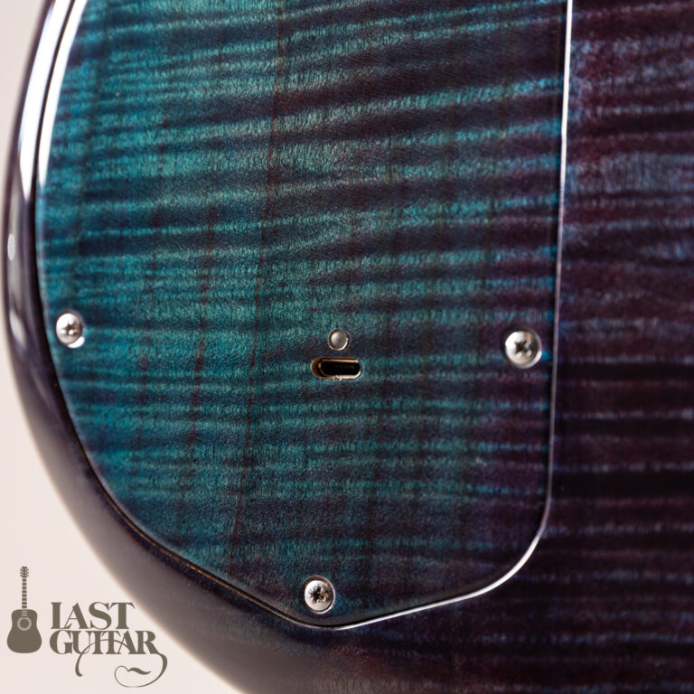 Warwick Custom Shop Streamer LX 4 Midnight Blue High Polish